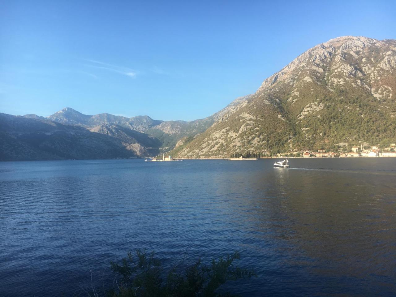 Oldhouse Vucinovic Lägenhet Tivat Exteriör bild