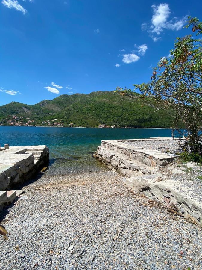 Oldhouse Vucinovic Lägenhet Tivat Exteriör bild