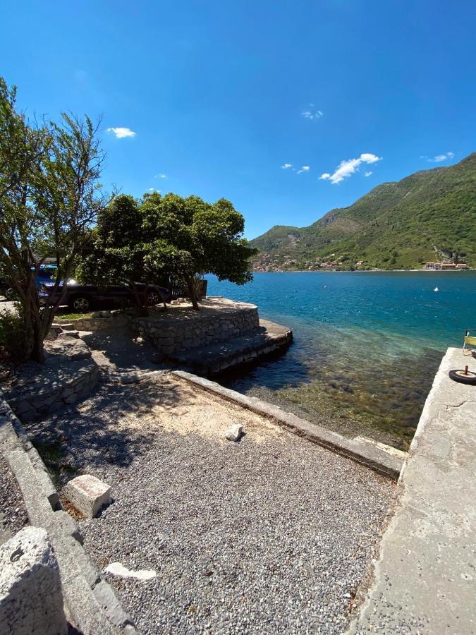 Oldhouse Vucinovic Lägenhet Tivat Exteriör bild